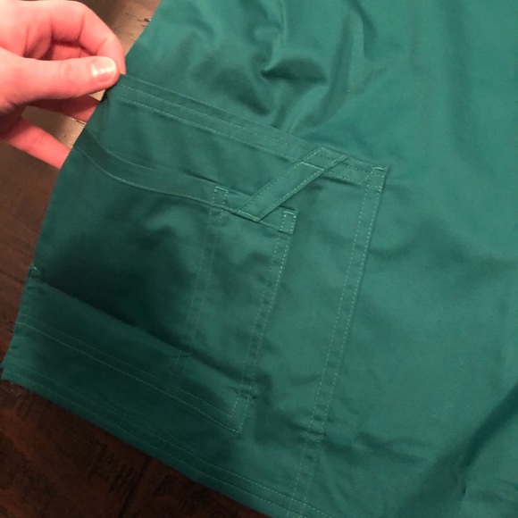 NWT Cherokee Scrub Top - Picture 2 of 8